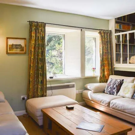 Red Squirrel Haven 2br House - Sleeps 4 - Parking Tatil Evi